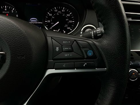 Used 2019 Nissan Rogue SL w/ Premium Package image 38