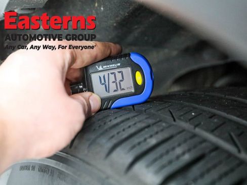 Used 2020 Ford Explorer ST image 30