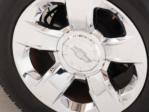 Used 2015 Chevrolet Suburban LTZ image 65