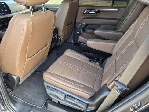 Used 2025 Chevrolet Tahoe High Country w/ Sun And Tow Package image 16