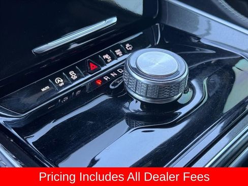 Used 2024 Jeep Wagoneer 2WD image 22