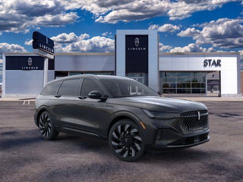 New 2026 Lincoln Nautilus Reserve w/ Jet Appearance Package AWD/4WD image 7