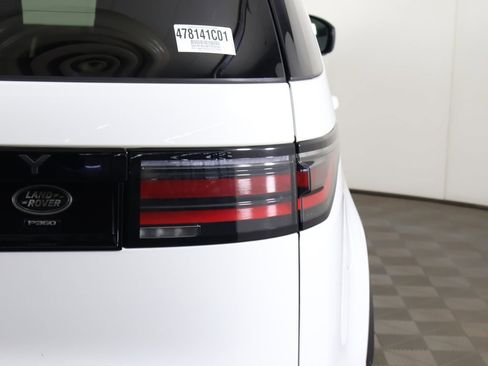 Used 2023 Land Rover Discovery S R-Dynamic image 21