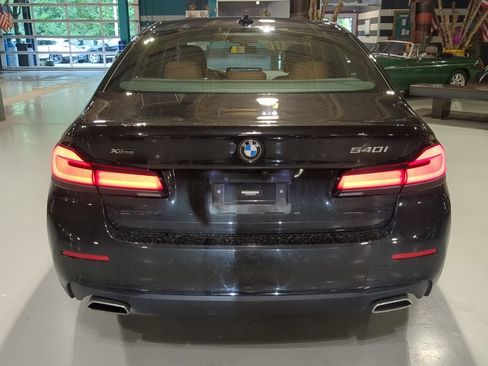 Used 2023 BMW 540i xDrive AWD/4WD image 9
