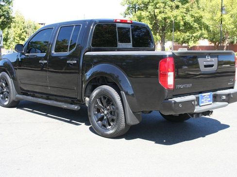 Used 2018 Nissan Frontier SV w/ Value Truck Package RWD image 7