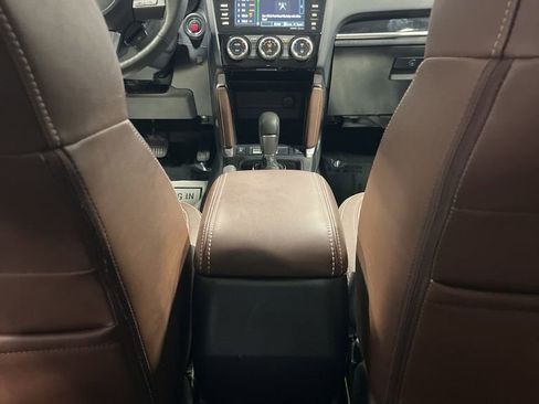 Used 2018 Subaru Forester 2.5i Touring w/ Popular Package #3B AWD/4WD image 33