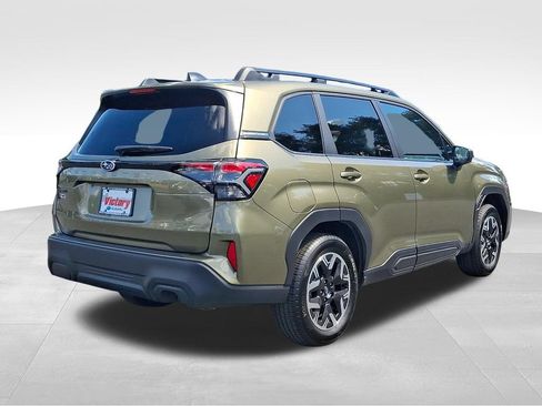 Used 2026 Subaru Forester Premium AWD/4WD image 6