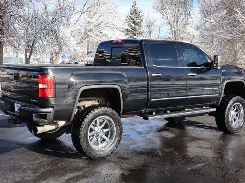 Used 2018 GMC Sierra 3500 Denali w/ Duramax Plus Package image 4