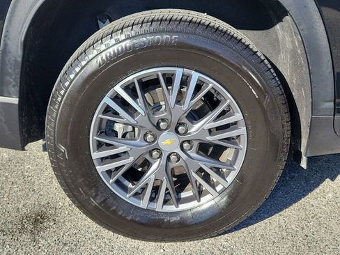 Certified 2025 Chevrolet Traverse LT image 6