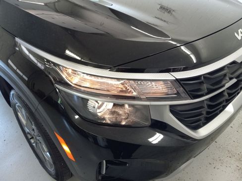 Used 2025 Kia Seltos LX AWD/4WD image 5