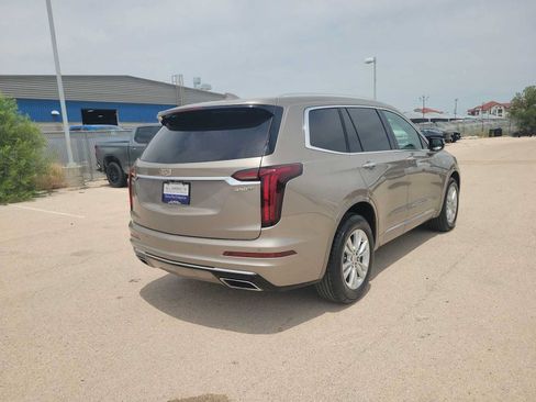 Used 2023 Cadillac XT6 Luxury FWD image 8