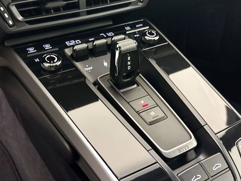 Used 2024 Porsche 911 Carrera image 17