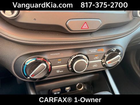 Certified 2025 Kia Soul LX w/ LX Technology Package FWD image 22