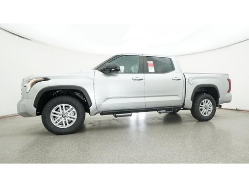 New 2026 Toyota Tundra SR5 AWD/4WD image 12