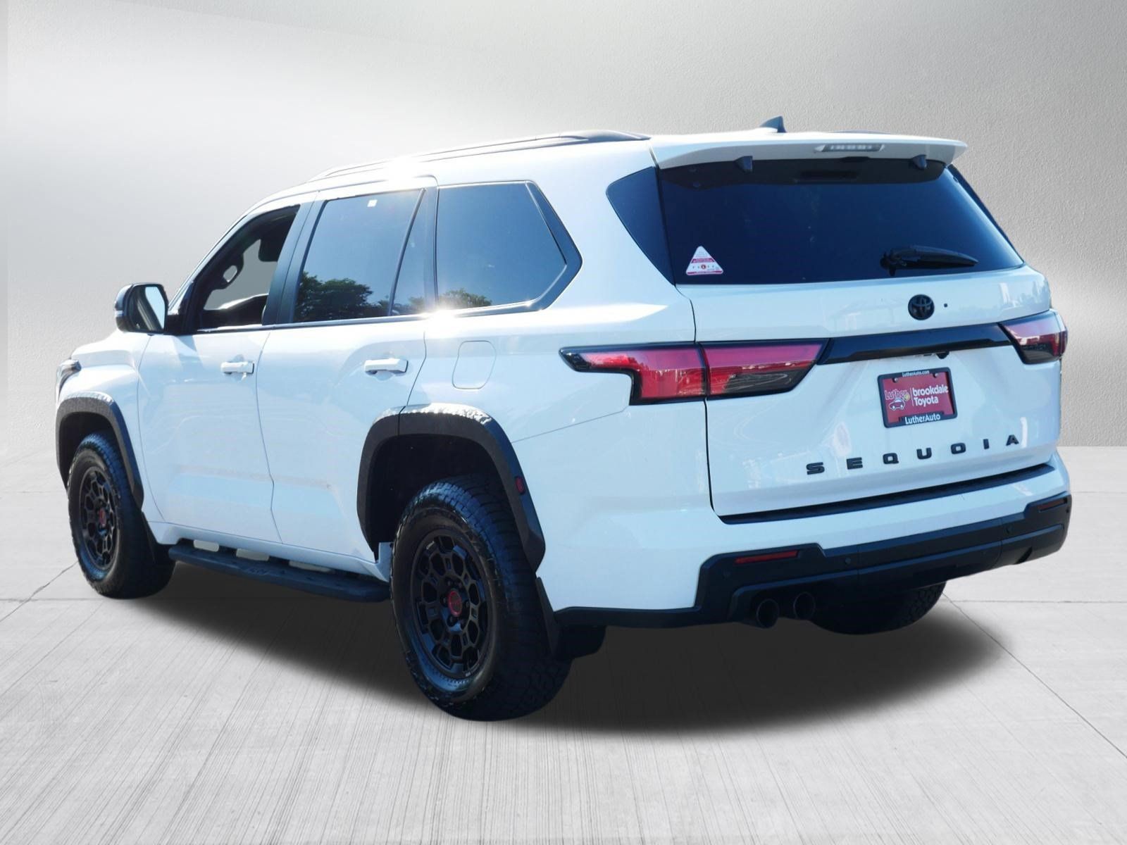 Used 2024 Toyota Sequoia TRD Pro AWD/4WD image 5