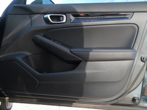 Used 2022 Honda Civic Touring image 44