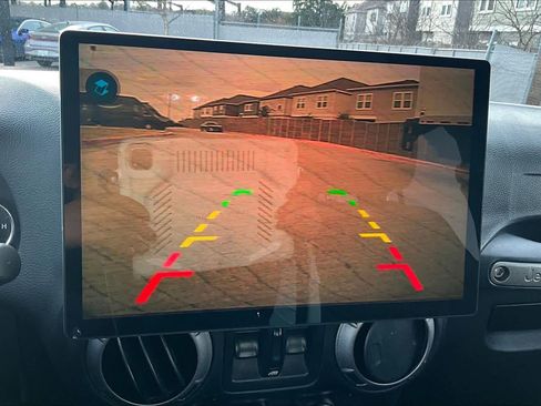 Used 2018 Jeep Wrangler Unlimited Sport S image 25