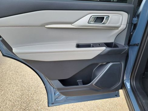 New 2026 Ford Explorer Active AWD/4WD image 15