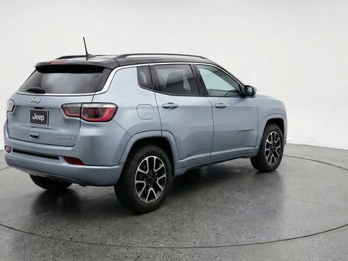 Used 2025 Jeep Compass Trailhawk AWD/4WD image 9