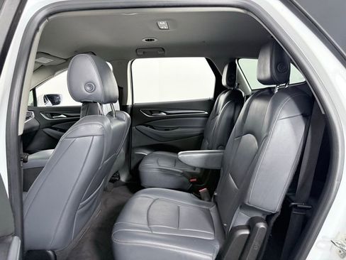 Used 2018 Buick Enclave Essence image 23