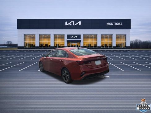 Certified 2023 Kia Forte LXS w/ LXS Technology Package FWD image 8