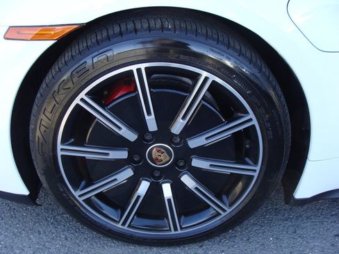 Used 2020 Porsche Taycan 4S AWD/4WD image 38