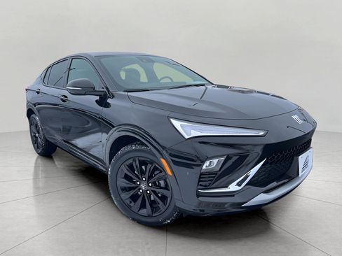 Used 2025 Buick Envista Sport Touring image 1