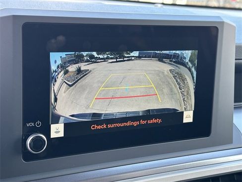 Certified 2025 Toyota Tacoma SR5 image 18