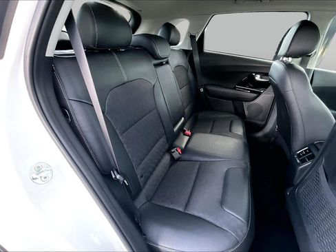Used 2020 Kia Niro Touring FWD image 20