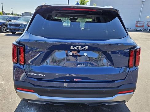 New 2025 Kia Sorento S w/ Panoramic Sunroof Package image 8