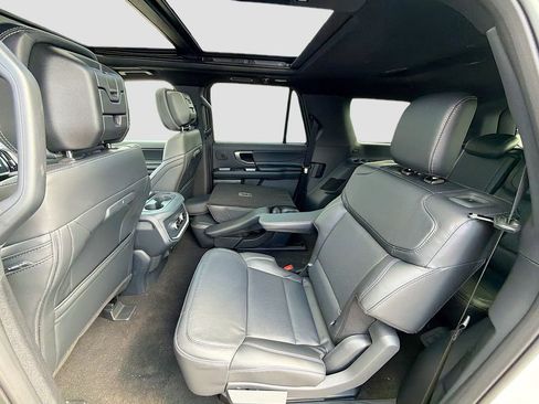 New 2026 Ford Expedition Max Platinum w/ Stealth Performance Package AWD/4WD image 9