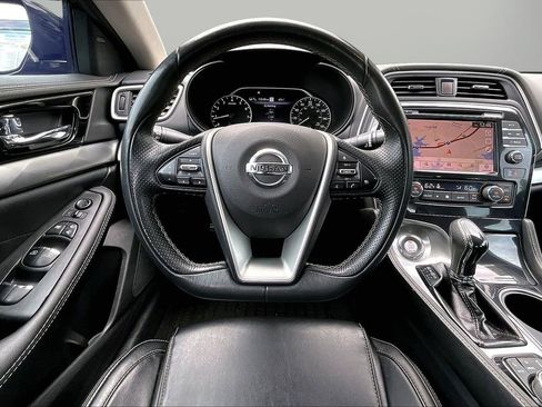 Used 2021 Nissan Maxima 3.5 SV w/ Floor Mat Group FWD image 11