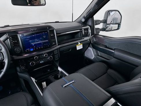 New 2026 Ford F450 Platinum w/ FX4 Off-Road Package image 25