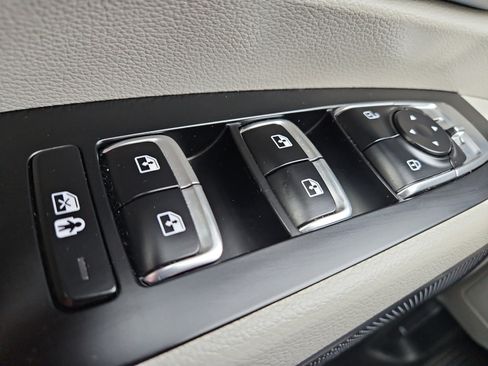 Used 2024 Kia Telluride S w/ S Sunroof Package image 21