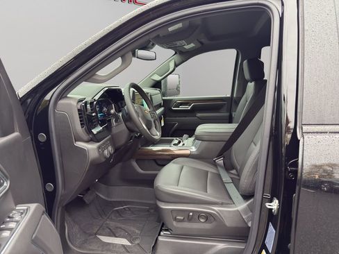 New 2026 Chevrolet Silverado 3500 LT w/ All Star Edition image 11