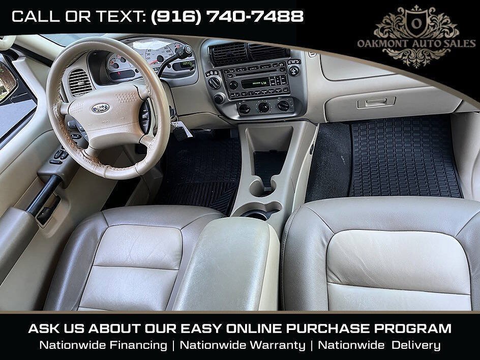 Used 2005 Ford Explorer Sport Trac XLT AWD/4WD image 16