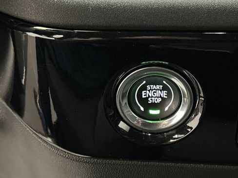 Used 2024 Chevrolet Silverado 1500 LT AWD/4WD image 30