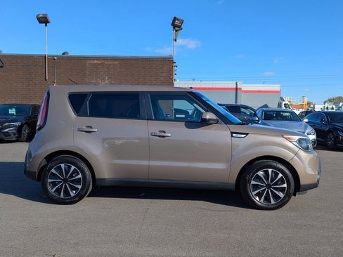 Used 2015 Kia Soul image 4