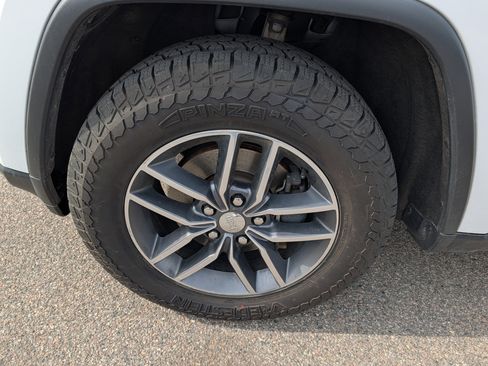 Used 2017 Jeep Grand Cherokee Limited w/ Trailer Tow Group IV image 15