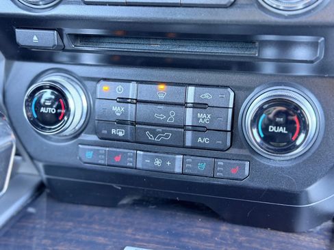 Used 2015 Ford F150 Platinum image 25