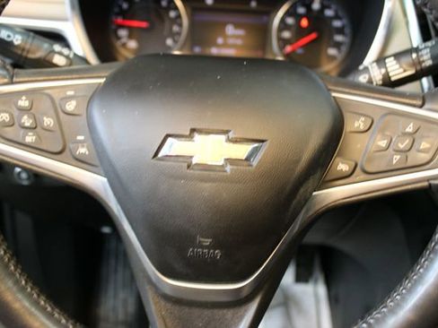 Used 2022 Chevrolet Equinox Premier image 23