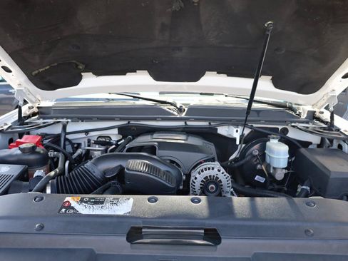 Used 2013 Chevrolet Tahoe LT RWD image 19