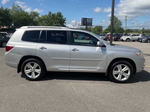 Used 2010 Toyota Highlander Limited AWD/4WD image 9