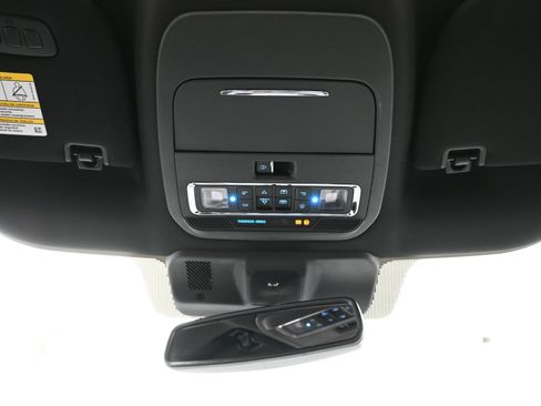 Used 2025 Ford F250 Platinum w/ Tremor Off-Road Package image 27