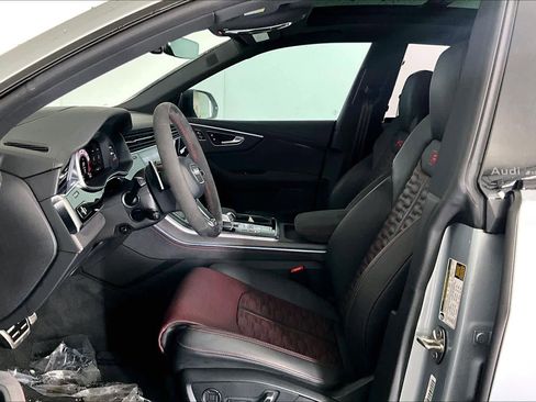 Used 2025 Audi RS Q8 performance image 9