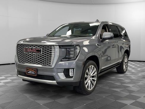 Used 2021 GMC Yukon Denali w/ Denali Premium Package image 4