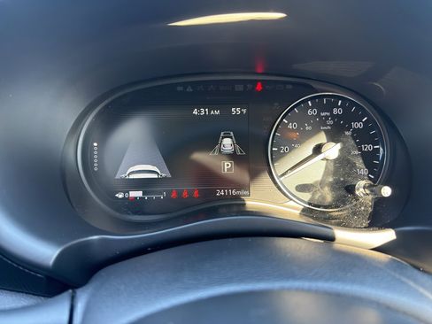 Used 2023 Nissan Kicks SV image 11