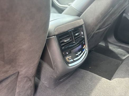 Used 2018 Cadillac CTS V w/ Luxury Package RWD image 22