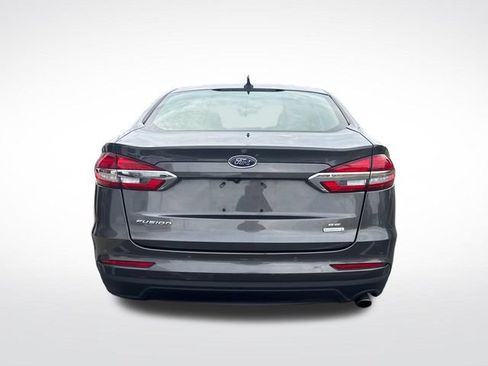 Used 2019 Ford Fusion SE FWD image 4