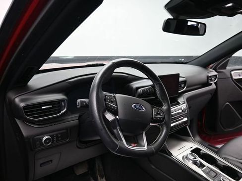 Used 2022 Ford Explorer ST image 13